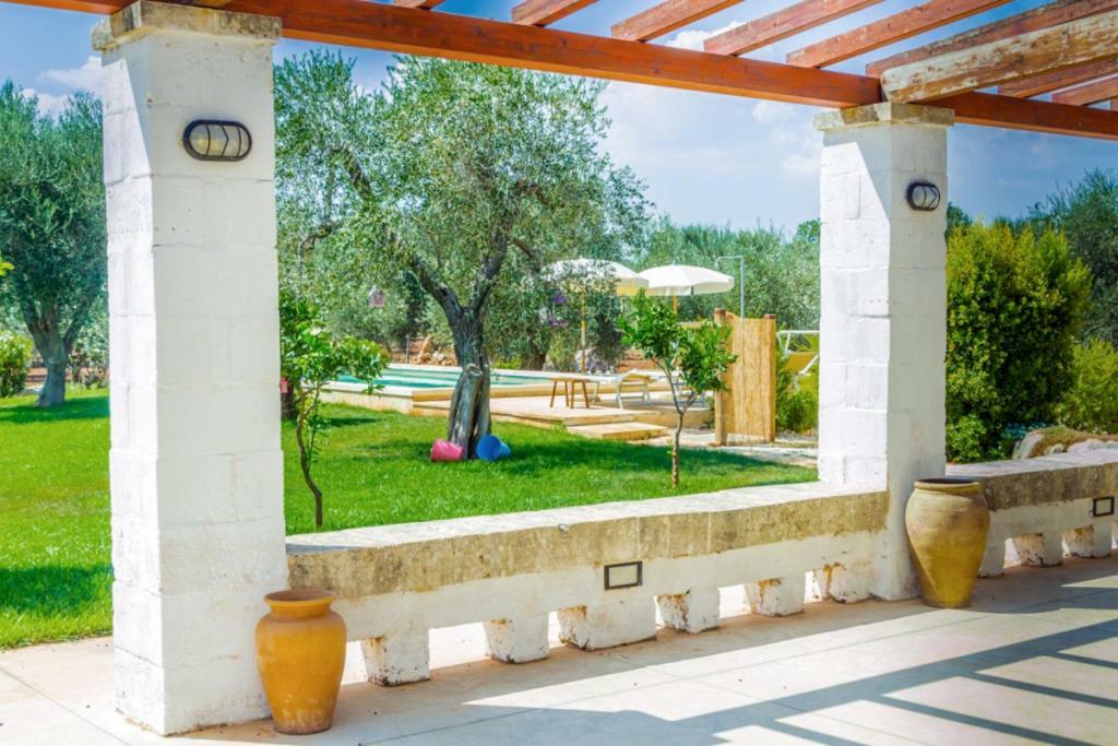Villa Franchino Остуни Екстериор снимка